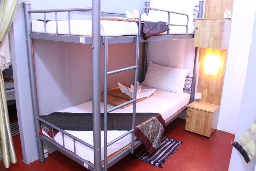 20Th Street Hostel Yangon Esterno foto