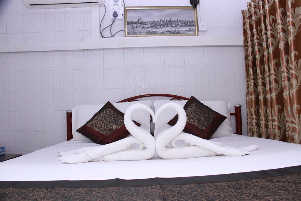 20Th Street Hostel Yangon Esterno foto